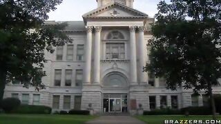 Adventurous Whore Handles Juicy Staff