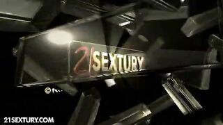 Provacative Blonde Chick Enjoys Thick Rod In Asshole