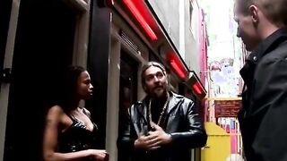 Ebony hooker sucks dick