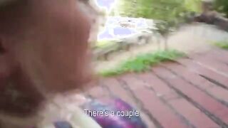 Amateur blonde gets pussyfingered