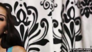 Amazing Brunette Sexpot April Oneil Tongues & Humps Throbbing Cock