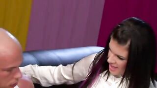 Glamorous watersports threesome get off