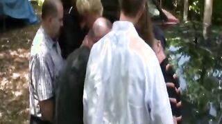 Serious open-air swingers