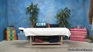 Sexy blonde babe loves getting