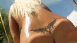 Extreme acrobat anus games in threesome