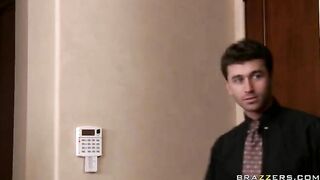 Horny Wife Shot Her Cunt With A Rod