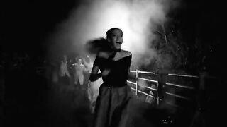 Great Babe Fucks Erect Pole