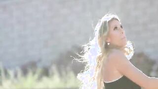 Chicks Dig The Long Ball