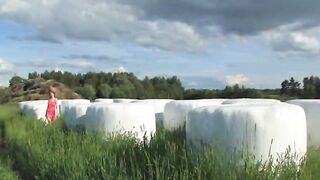 very hot outdoor tease pussy