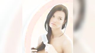 Babe dildos wet cunt using dildo