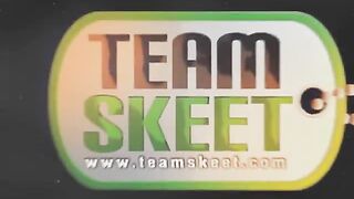 Blonde young gal screws herself using toy