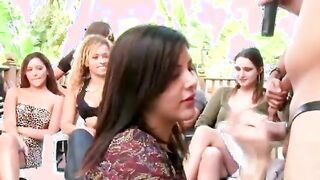 Cfnm real amateur babe gets eaten out