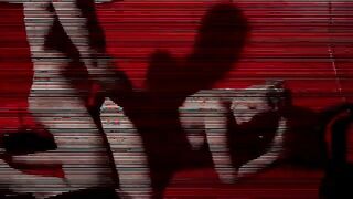 Watch real amsterdam hooker gets a cumshot