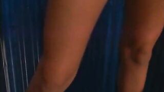 Gal jams dick down lips & vagina