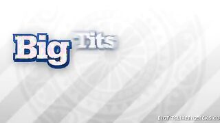 Nikki Works Out Her Rack