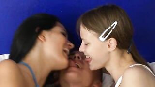 Hardcore triosex fuck with lesbians