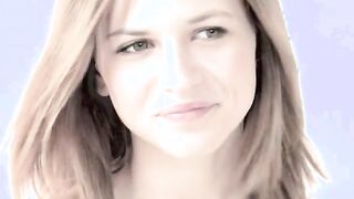 Provacative babe boes private self-pleasuring time