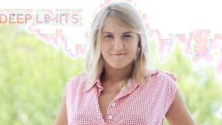 Brainparking blond gives luxury blowjob