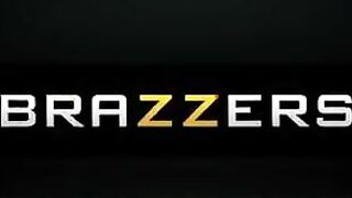 Blonde Girl Tasha Reign Loves Giving Head & Sex