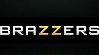 Audrey Bitoni Enjoys An Orgasmic Pounding Session