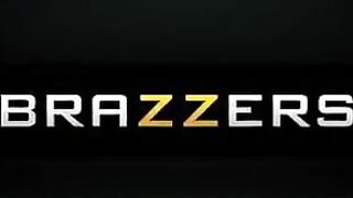 Diamond Jackson Fucks White Cock