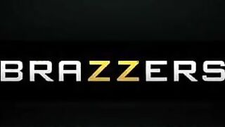 Jessica Jaymes Swallows And Hammers Throbbing Rod