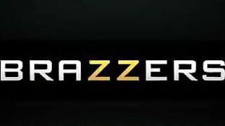 London Keyes Loves Oral & Hardcore Sex