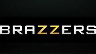 Brunette Hottie Melina Mason Jams Dick In Wet Pussy