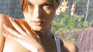 Ivanas wet lips and close up hole