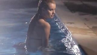 absolutely sexy grass blowjob