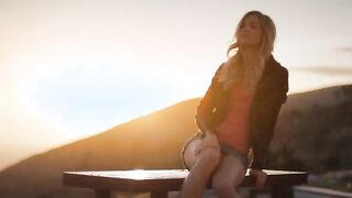 blondie babe Francesca during sunset