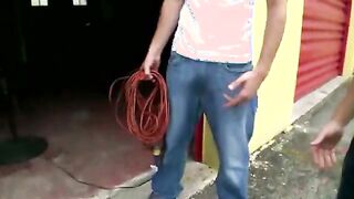 Hungry muscley amateur gay gets a mouthful