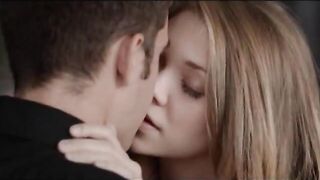 Blonde glamour Jessie making love