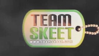 Curvy Babe Fucked & Cum-Facialed By Neighbor