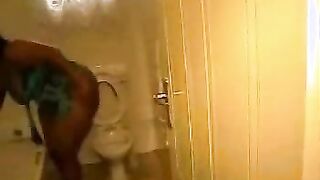 Sexy Ebony Playing Hot With Wild Chunky Ass