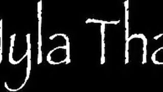 Ebony babe crams rod down mouth & twat