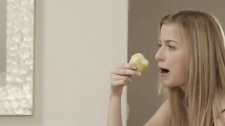 Killer lezzies sucking hot hairy pussies