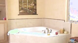 Dani Daniels Fingers Herself For Admirers