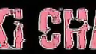 Vixen sticks dick in lips and twat