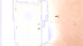 Vixen crams dick down lips and twat