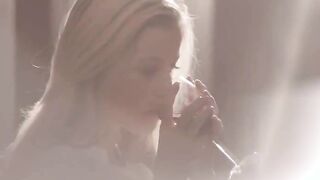 Ultra pornstar rubbing snatch on a floor