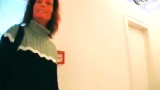 Horny mature brunette gets wet pussy