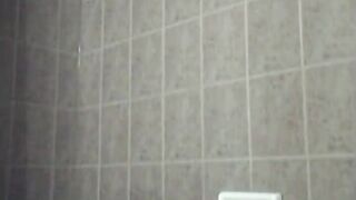 TEEN MASTURBATING IN THE SHOWER