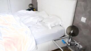 Free Beata coed dildoing her tight anal