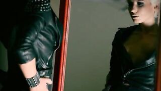 Mysterious model masturbates with dildo