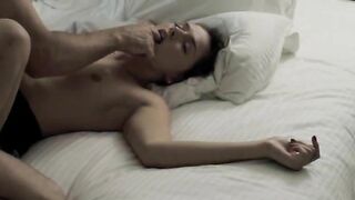 Absolutely elegant cumshot facial in art