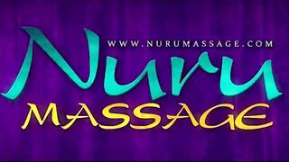 Gorgeous brunette masseuse sucks off gifted client in bathtub