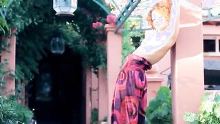 Exotic teenie masturbate and dancing