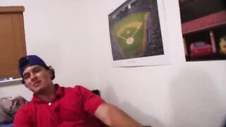 Threesome fucking on college apartment