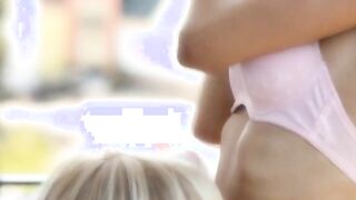 lezzs love fingering pussies